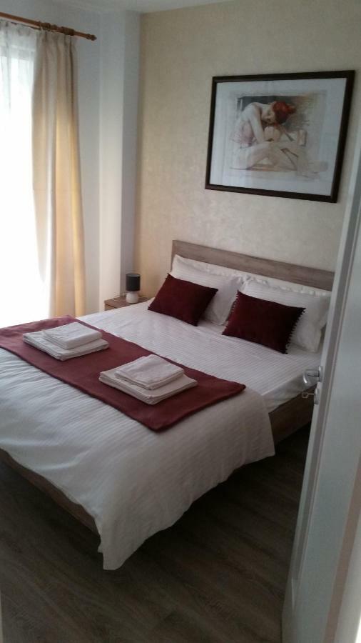 Kolonaki Domus Apartment Iasi Ngoại thất bức ảnh