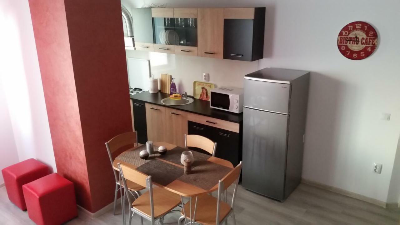 Kolonaki Domus Apartment Iasi Ngoại thất bức ảnh